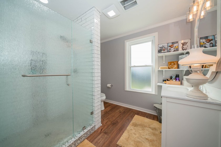 Just minutes from Lake Jacksonville, this beautifully renovated - photo 27
