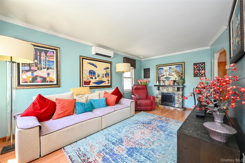 Just listed! This lovingly cared-for, well-maintained detached - photo 8