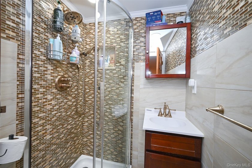 Just listed! This lovingly cared-for, well-maintained detached - photo 10