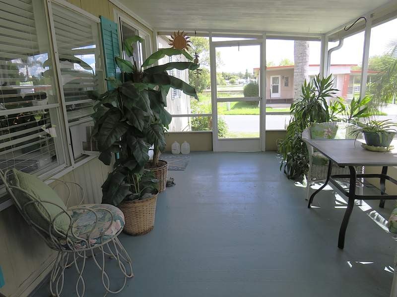 Come and see this bungalow Key West style home before it's gone - photo 27
