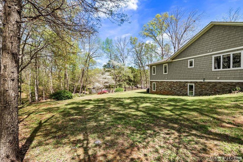 Imagine this: your family compound on three Lake Gaston - photo 16