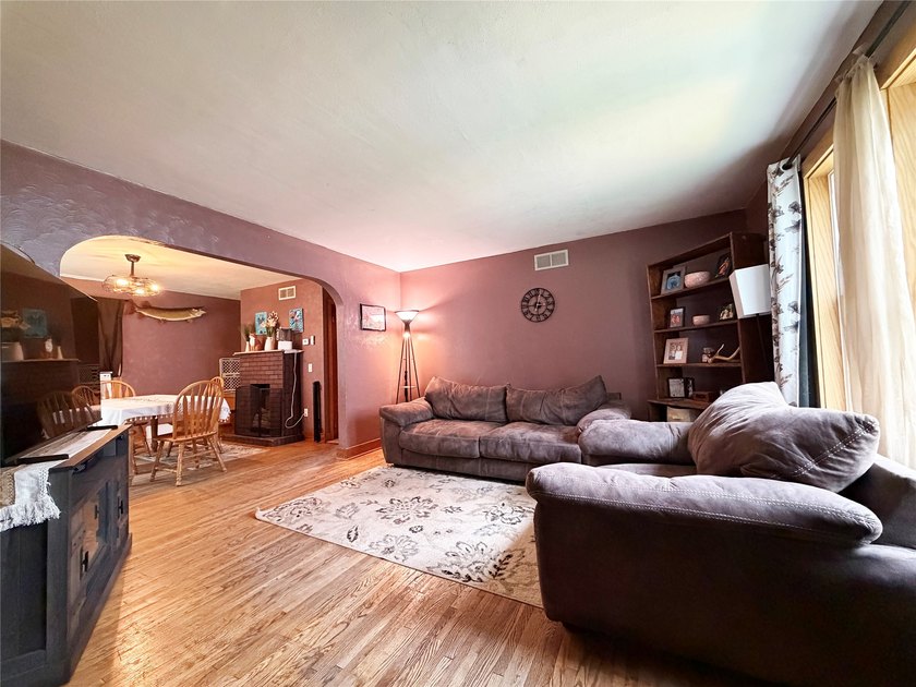 Welcome home to this charming 3-bedroom, 1.5-bath property - photo 10
