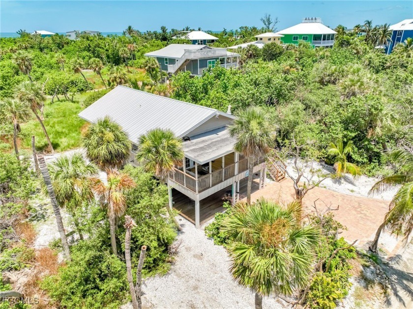 Authentic Old Florida Island Charm and timeless appeal combine - photo 3