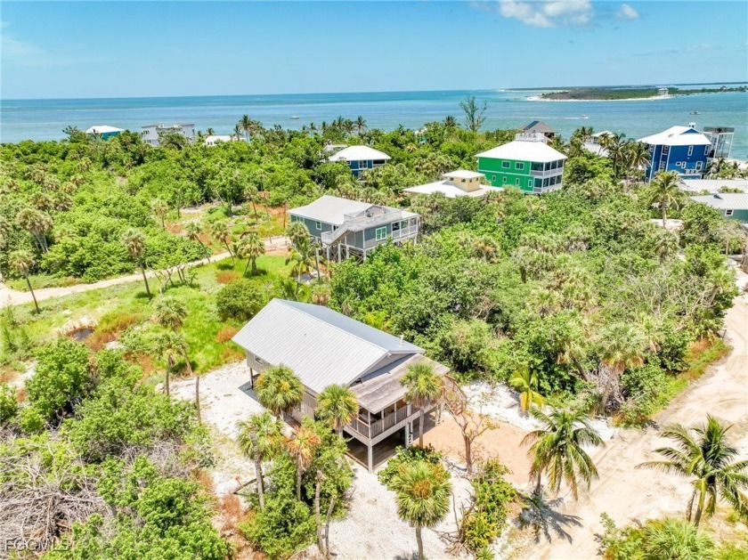 Authentic Old Florida Island Charm and timeless appeal combine - photo 4