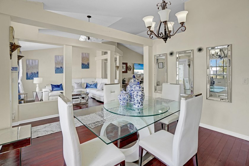 All the room you will ever need ! This immaculate CONCRETE BLOCK - photo 15