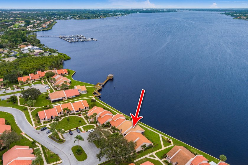 DIRECT WATERFRONT Villa with spectacular river views (Per FEMA - photo 2
