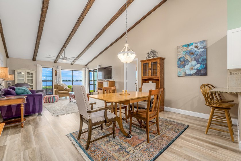 DIRECT WATERFRONT Villa with spectacular river views (Per FEMA - photo 8