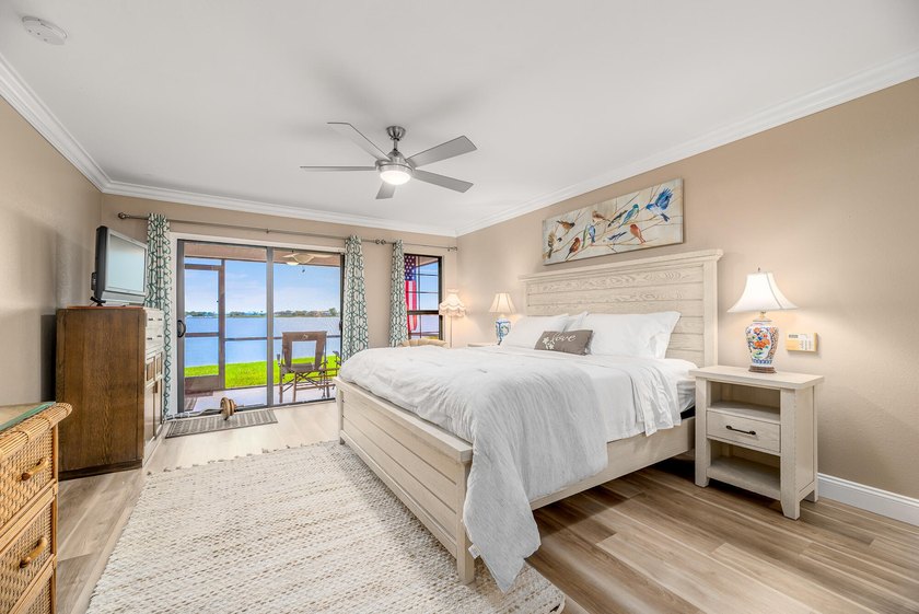 DIRECT WATERFRONT Villa with spectacular river views (Per FEMA - photo 10