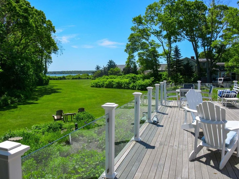 Downtown Vineyard Haven with Harbor Views. Positioned between - photo 8