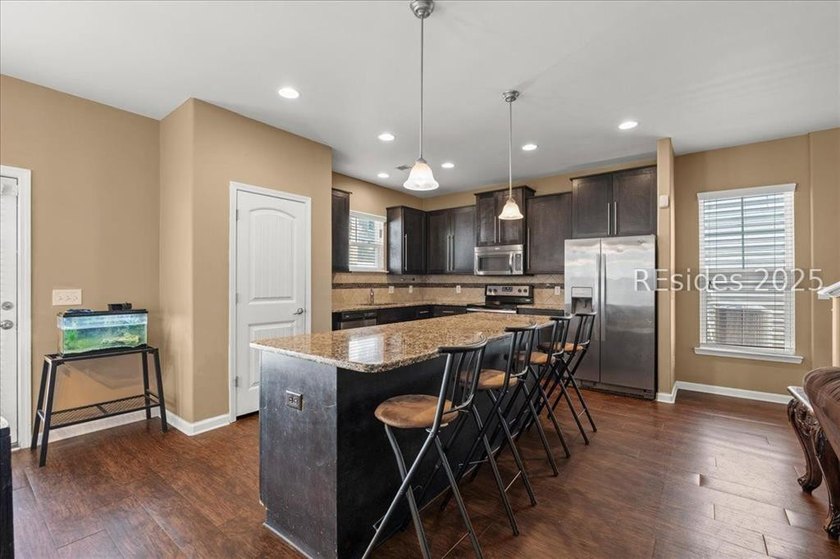 A rare listing in Palmetto Pointe Towns. This home features 4 - photo 9