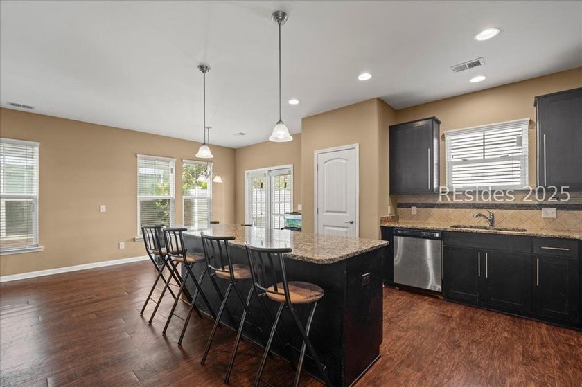 A rare listing in Palmetto Pointe Towns. This home features 4 - photo 10
