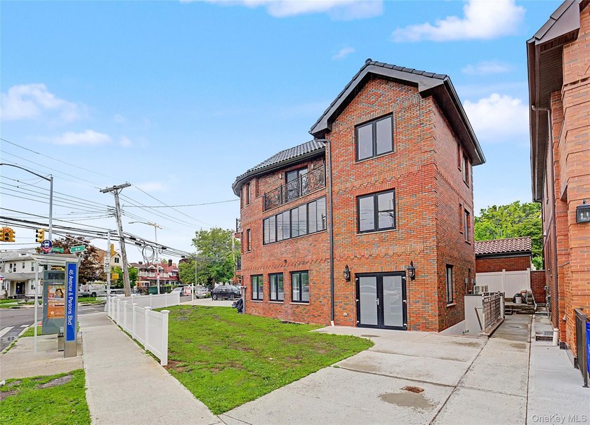 Newly renovated 2026!! Two-Family Property with Community - photo 4
