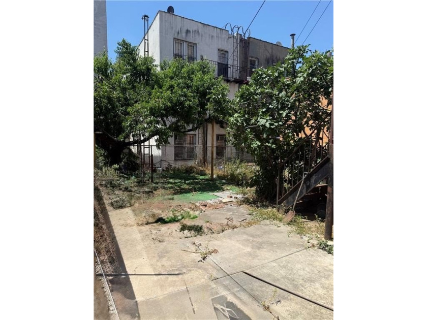 Sunset Park-Super Hot Location!! Situated just minutes away 8th - photo 6