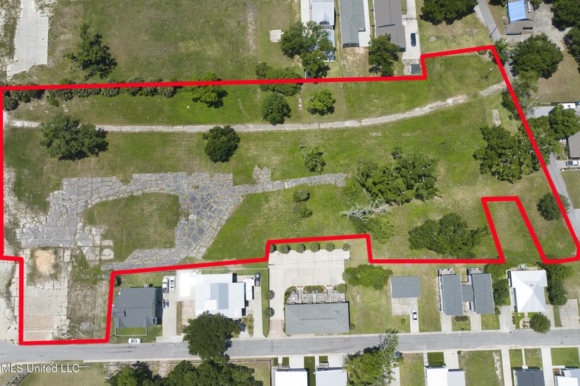 Great Beachfront property located in a high-density Zoning (T-6 - photo 16