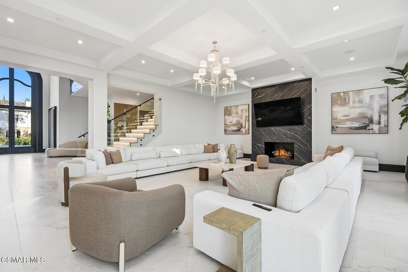 THE premier trophy estate with a prime location in the ultra - photo 7
