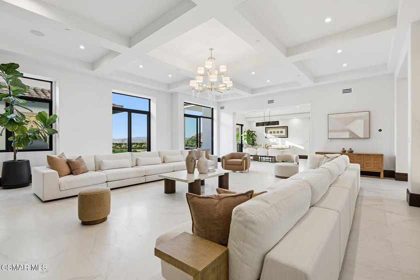 THE premier trophy estate with a prime location in the ultra - photo 8