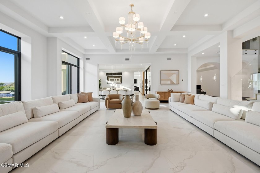 THE premier trophy estate with a prime location in the ultra - photo 9