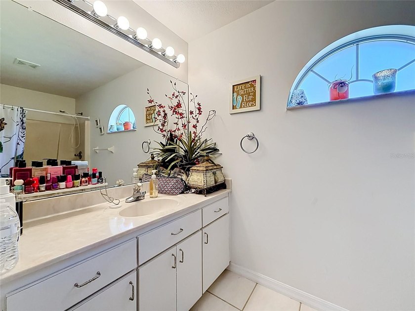 Beautiful 3-bedroom, 2-bath home located in coveted Citrus - photo 16