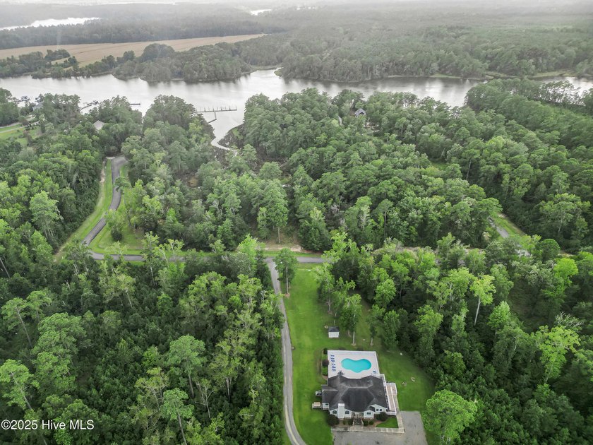 Located in The Cloisters, a waterfront community approximately - photo 17