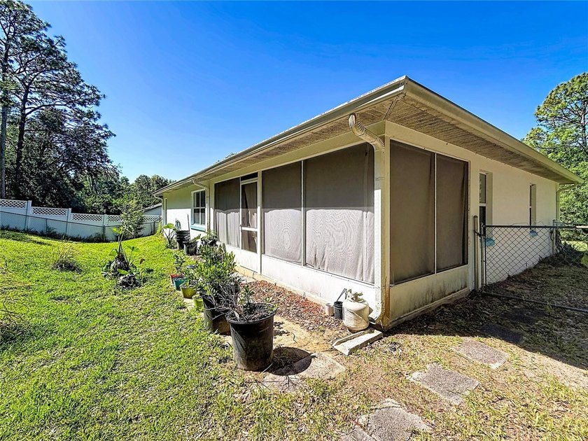 Beautiful 3-bedroom, 2-bath home located in coveted Citrus - photo 21