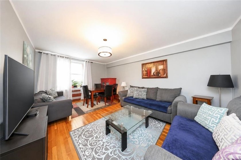 Spacious 1-bedroom, 1-bath co-op offering approximately 800 sq - photo 3