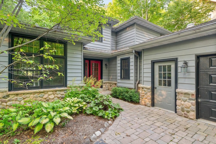 Elkhart Lake home/cottage of your dreams! This sought after lake - photo 3