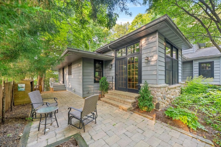 Elkhart Lake home/cottage of your dreams! This sought after lake - photo 4
