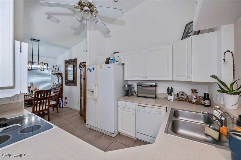 Beautiful Waterfront Duplex - 1,400 Sq Ft Per Side This is your - photo 6