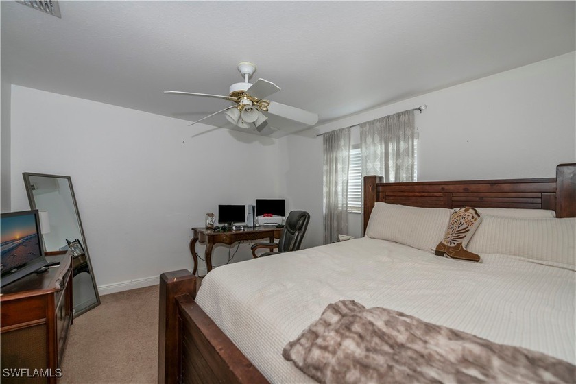Beautiful Waterfront Duplex - 1,400 Sq Ft Per Side This is your - photo 8