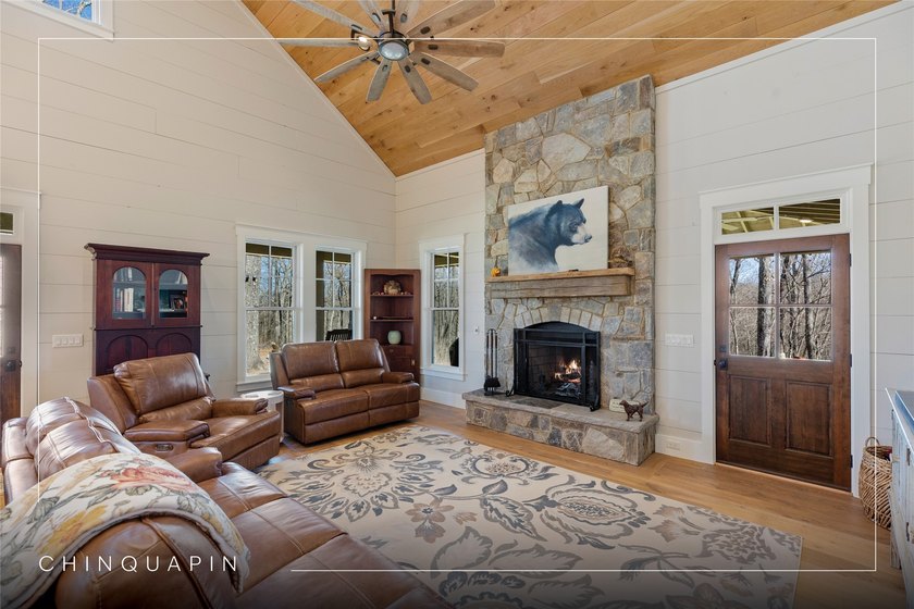 Nestled in the heart of Chinquapin, this charming three-bedroom - photo 2