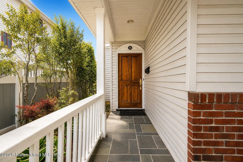 Welcome to 38 Jasper St. in the desirable Willowbrook section of - photo 3
