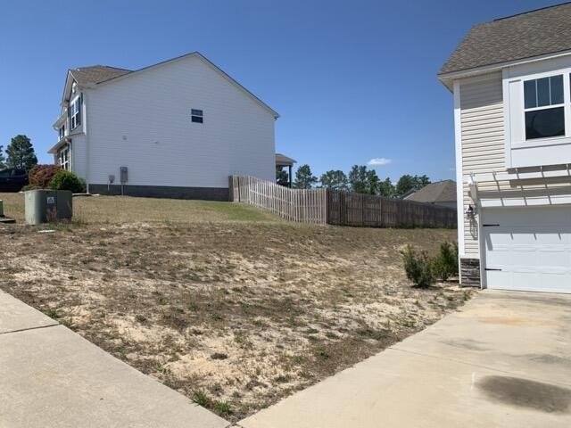 Welcome home to 699 Gladiolus Drive! Nestled on a fantastic 0 - photo 2