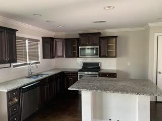 Welcome home to 699 Gladiolus Drive! Nestled on a fantastic 0 - photo 7