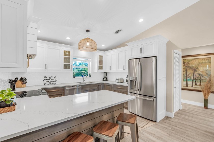 Welcome to modern coastal living in the gem of the Florida Keys - photo 15