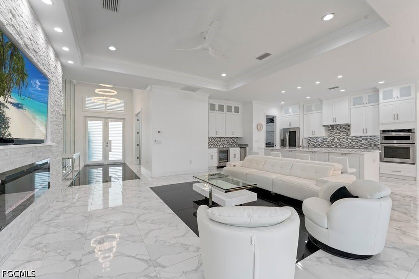 LUXURY WATERFRONT HOME - NO HOA - NEVER FLOODED - NO FLOOD - photo 17