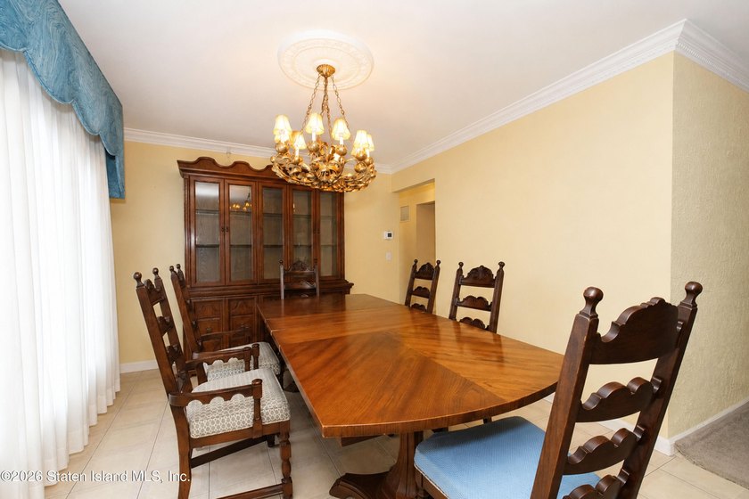 Location! Location! Location! Welcome to 799 Davis Avenue, a - photo 7