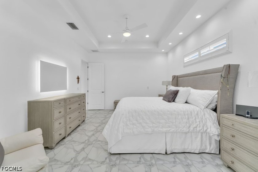 LUXURY WATERFRONT HOME - NO HOA - NEVER FLOODED - NO FLOOD - photo 19