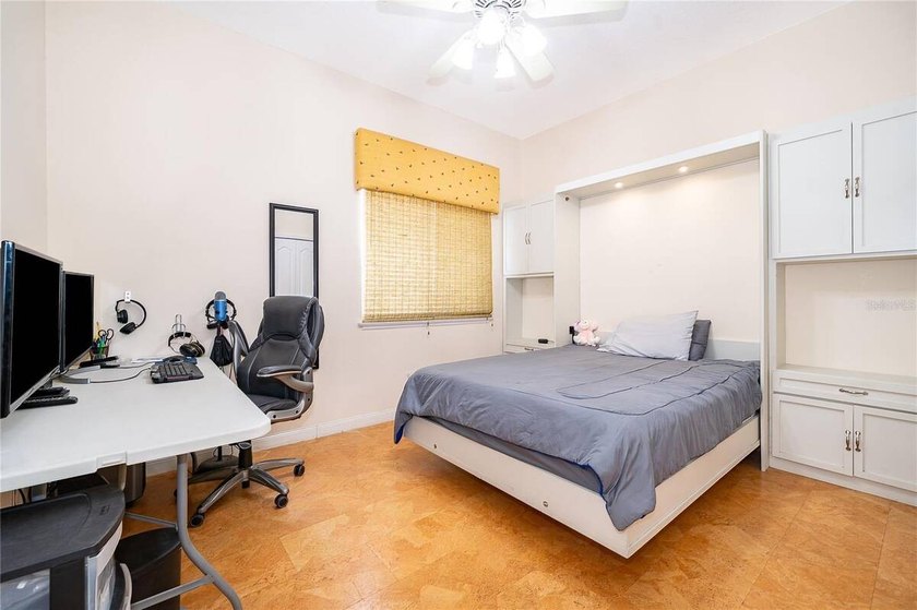 Under contract-accepting backup offers. Welcome to this - photo 25