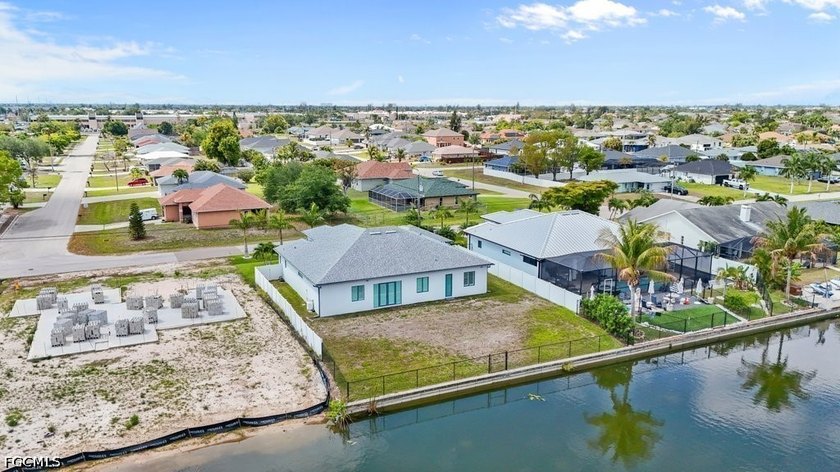 LUXURY WATERFRONT HOME - NO HOA - NEVER FLOODED - NO FLOOD - photo 32