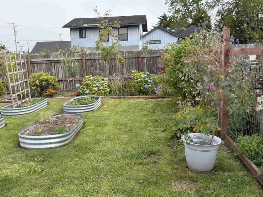 Welcome to 841 Cooper Avenue, a unique Crescent City property - photo 35