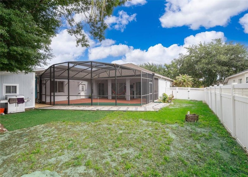 Under contract-accepting backup offers. Welcome to this - photo 36