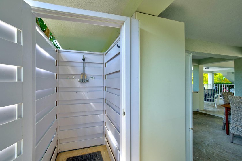 Welcome to modern coastal living in the gem of the Florida Keys - photo 38