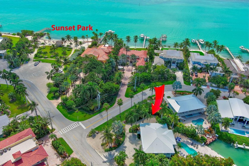 Welcome to modern coastal living in the gem of the Florida Keys - photo 49