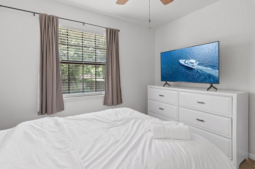Awesome updated END-UNIT townhome in the heart of Destin with NO - photo 24