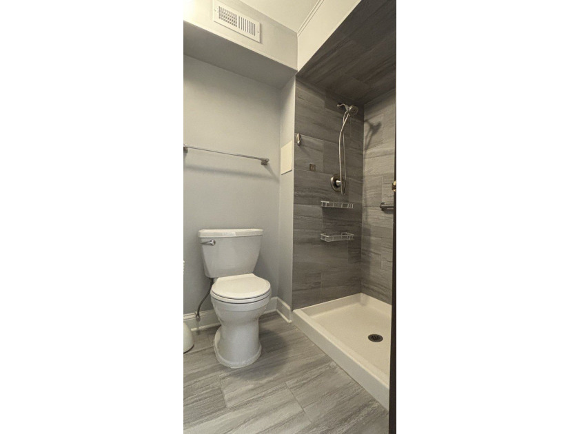 Located in a very well maintained Scarborough Fare Complex - photo 8