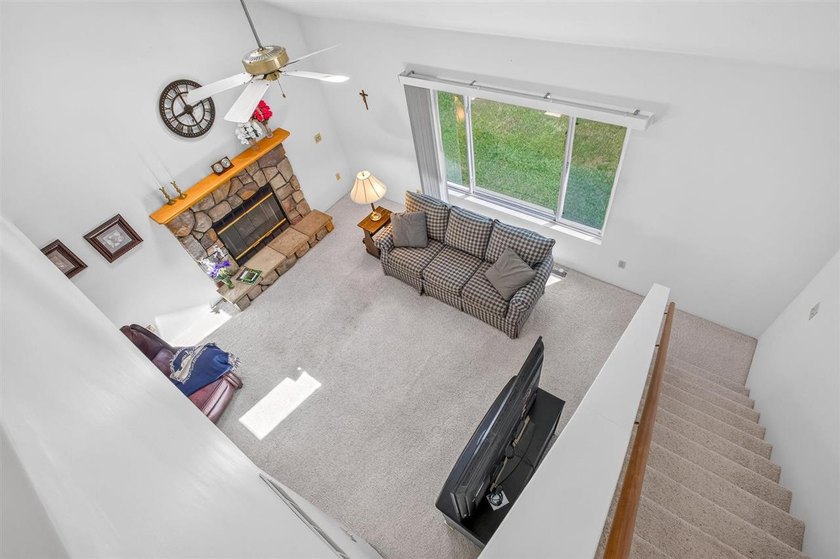 Located just minutes from Lake Michigan public beach, boat - photo 14