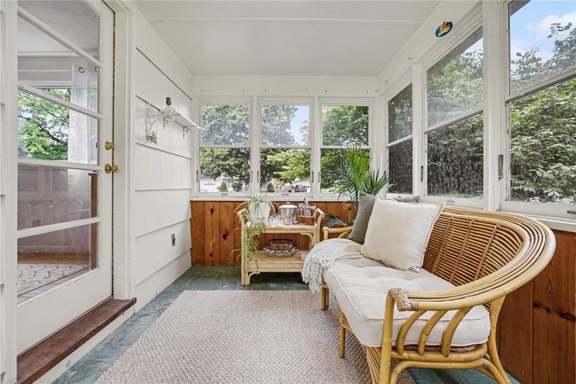 This beautifully maintained 3-bedroom Colonial offers timeless - photo 25