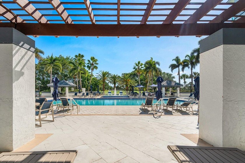 Searching for a 2-bed condo in Downtown Boca Raton near Mizner - photo 37
