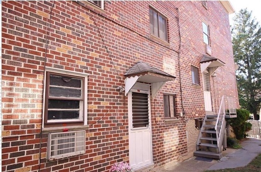 Excellent opportunity for investors . over sized property - photo 4