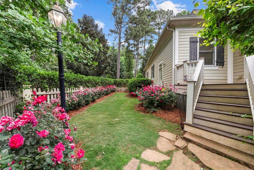 Inside the gates of Reynolds Lake Oconee, on a quiet cul-d-sac - photo 23